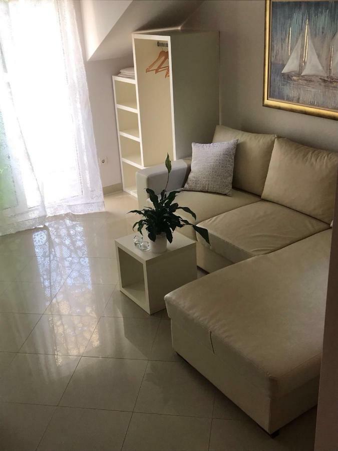 Jani Floor Apartment *