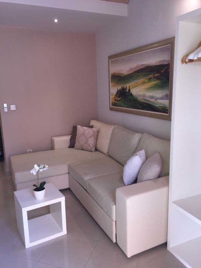 Jani Floor Apartment *