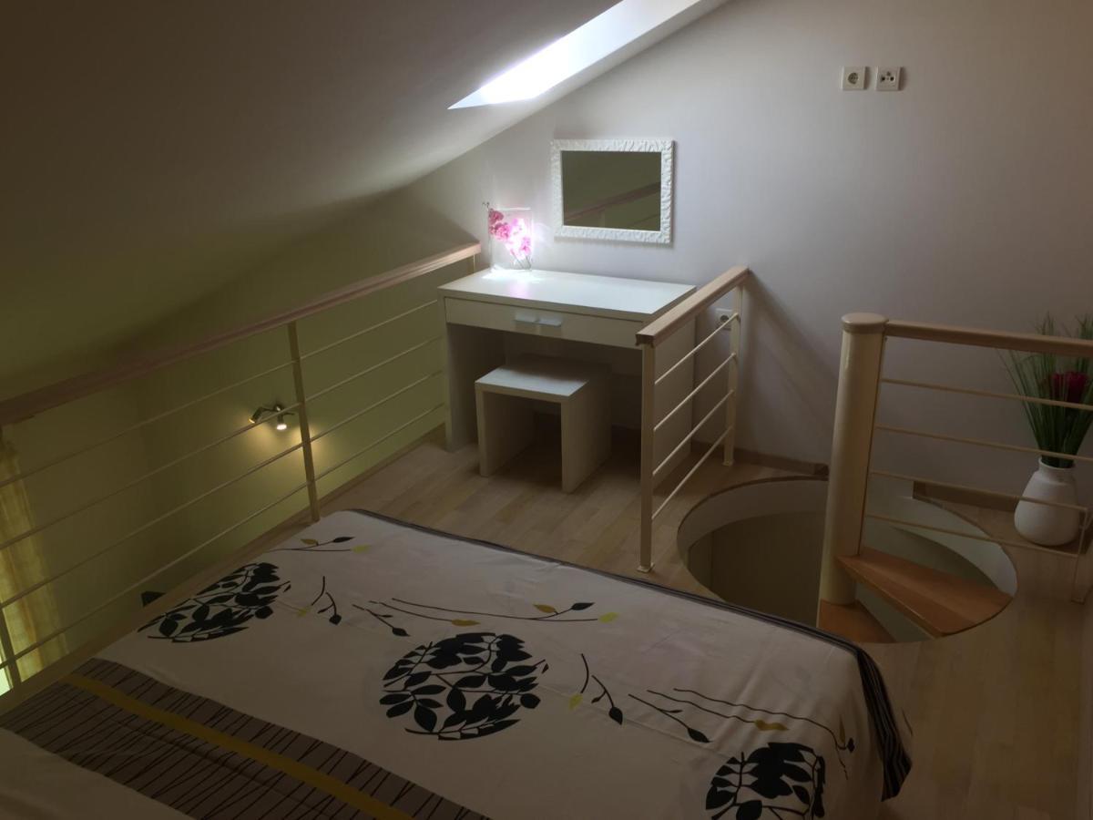 Apartment Jani Floor Hvar Town